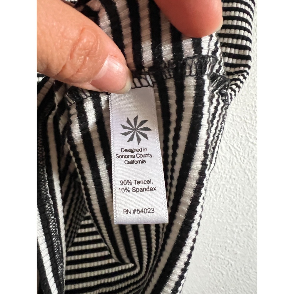 Athleta Striped Sleeveless Turtleneck Top Black White Ribbed‎ Womens Small - Picture 5 of 10